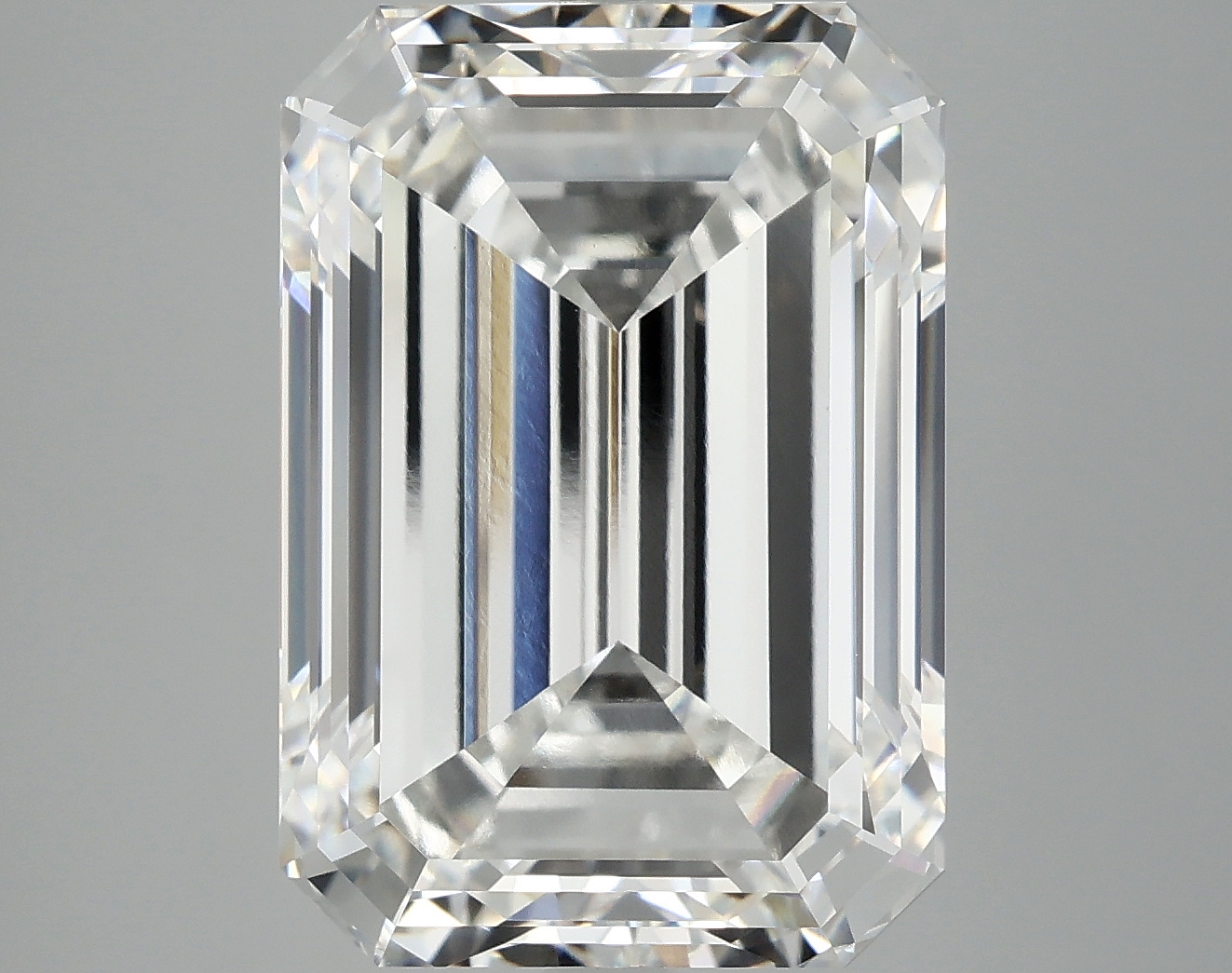 10.45 CT Emerald Diamond