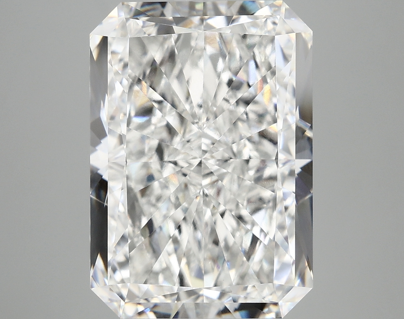 10.06 CT Radiant Diamond