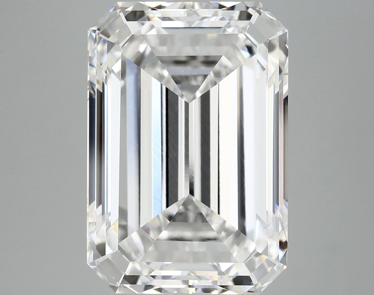 10.07 CT Emerald Diamond