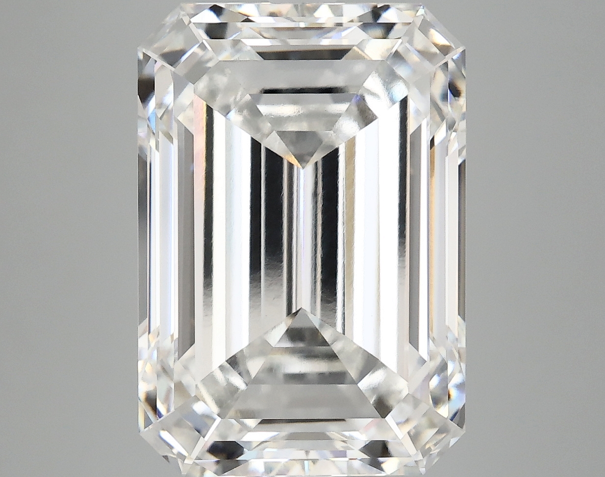 9.05 CT Emerald Diamond
