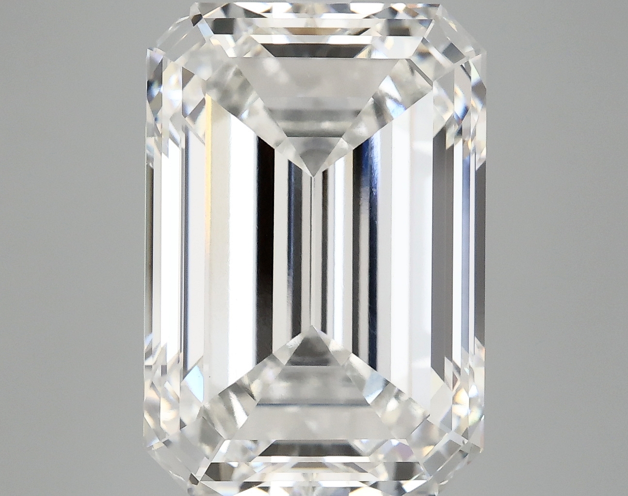 10.31 CT Emerald Diamond