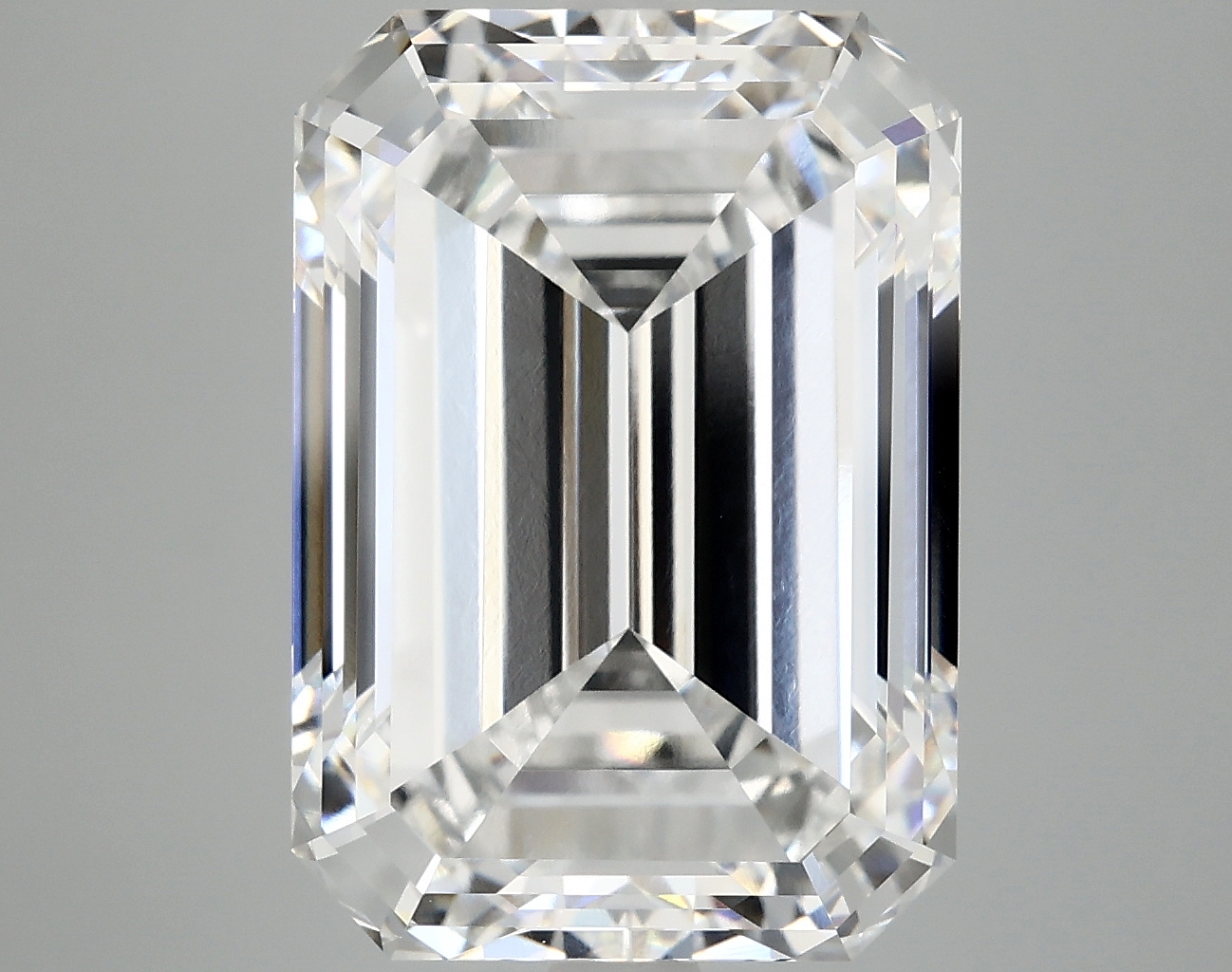 10.66 CT Emerald Diamond