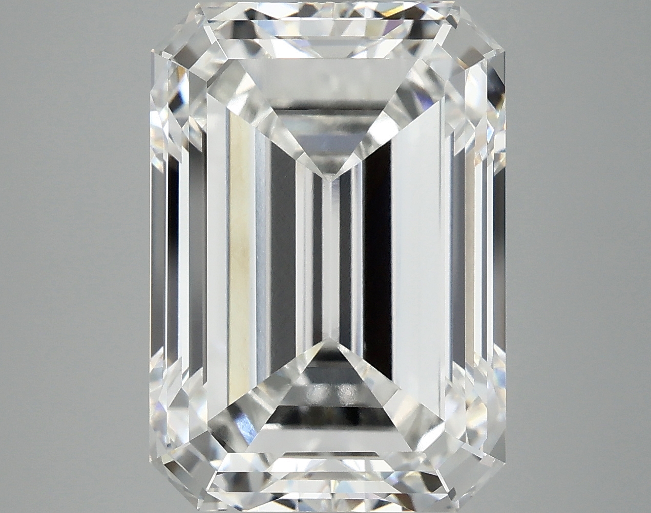 10.28 CT Emerald Diamond