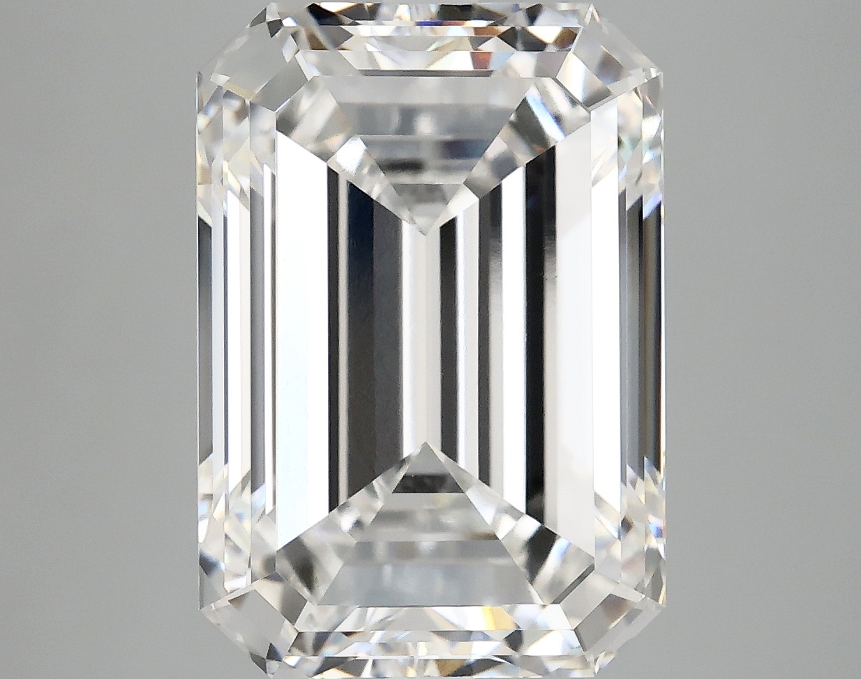 8.27 CT Emerald Diamond