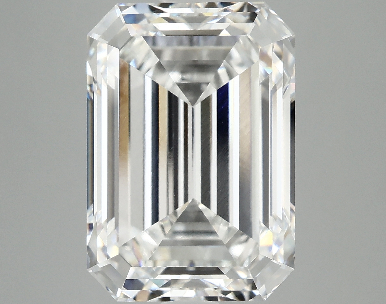 8.39 CT Emerald Diamond