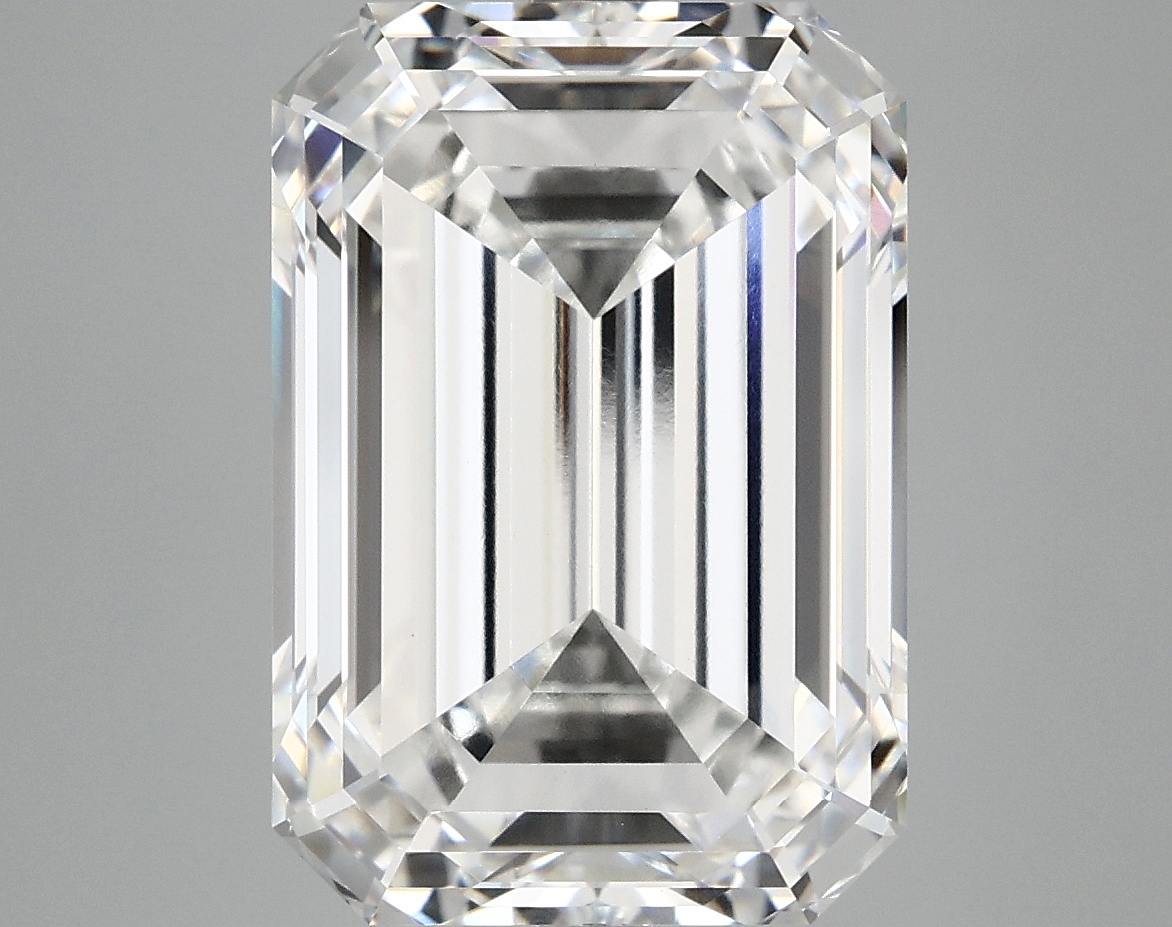 8.39 CT Emerald Diamond