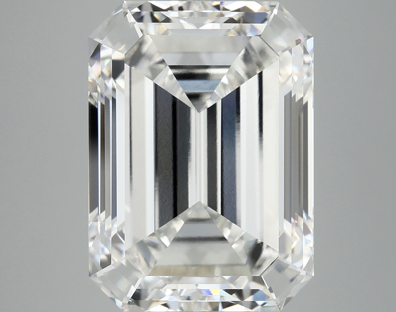 10.79 CT Emerald Diamond