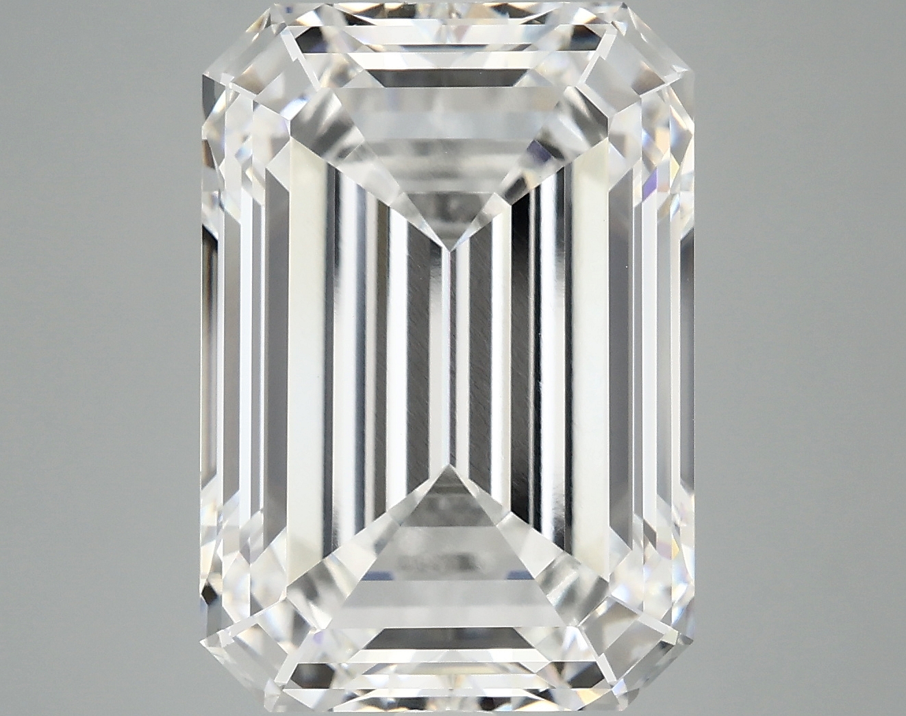 10.56 CT Emerald Diamond
