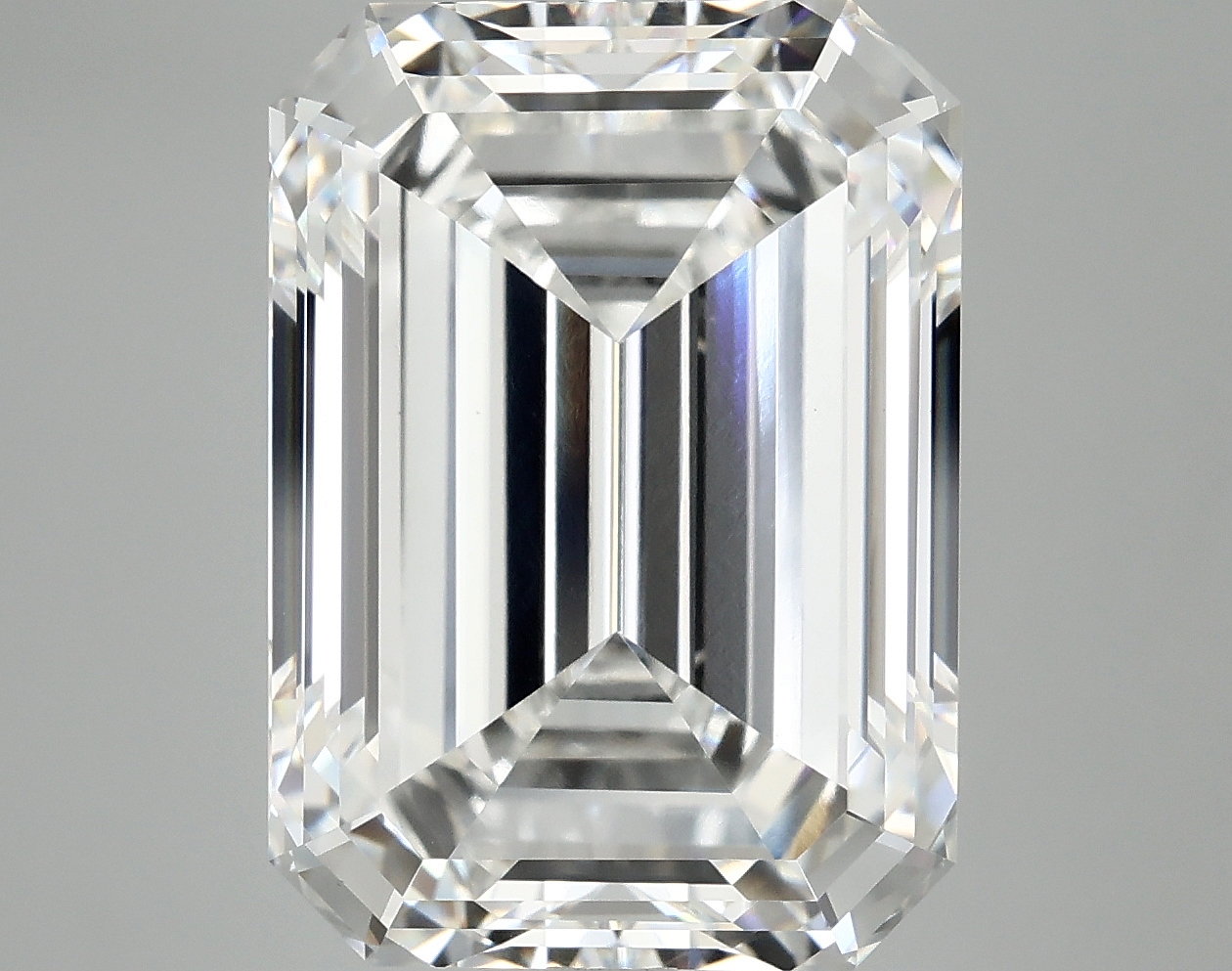 10.38 CT Emerald Diamond