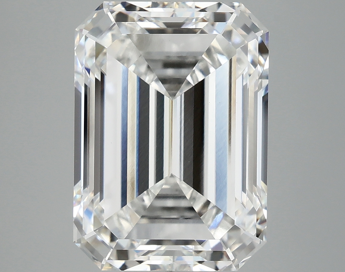 8.07 CT Emerald Diamond