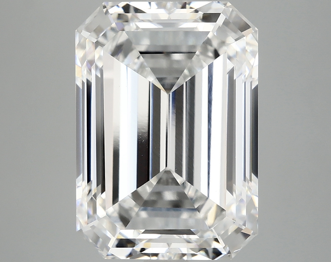 8.22 CT Emerald Diamond