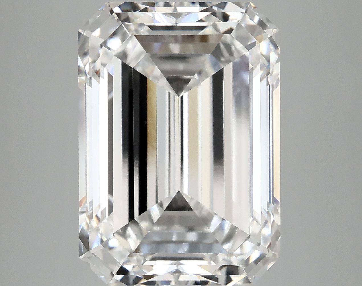 10.22 CT Emerald Diamond