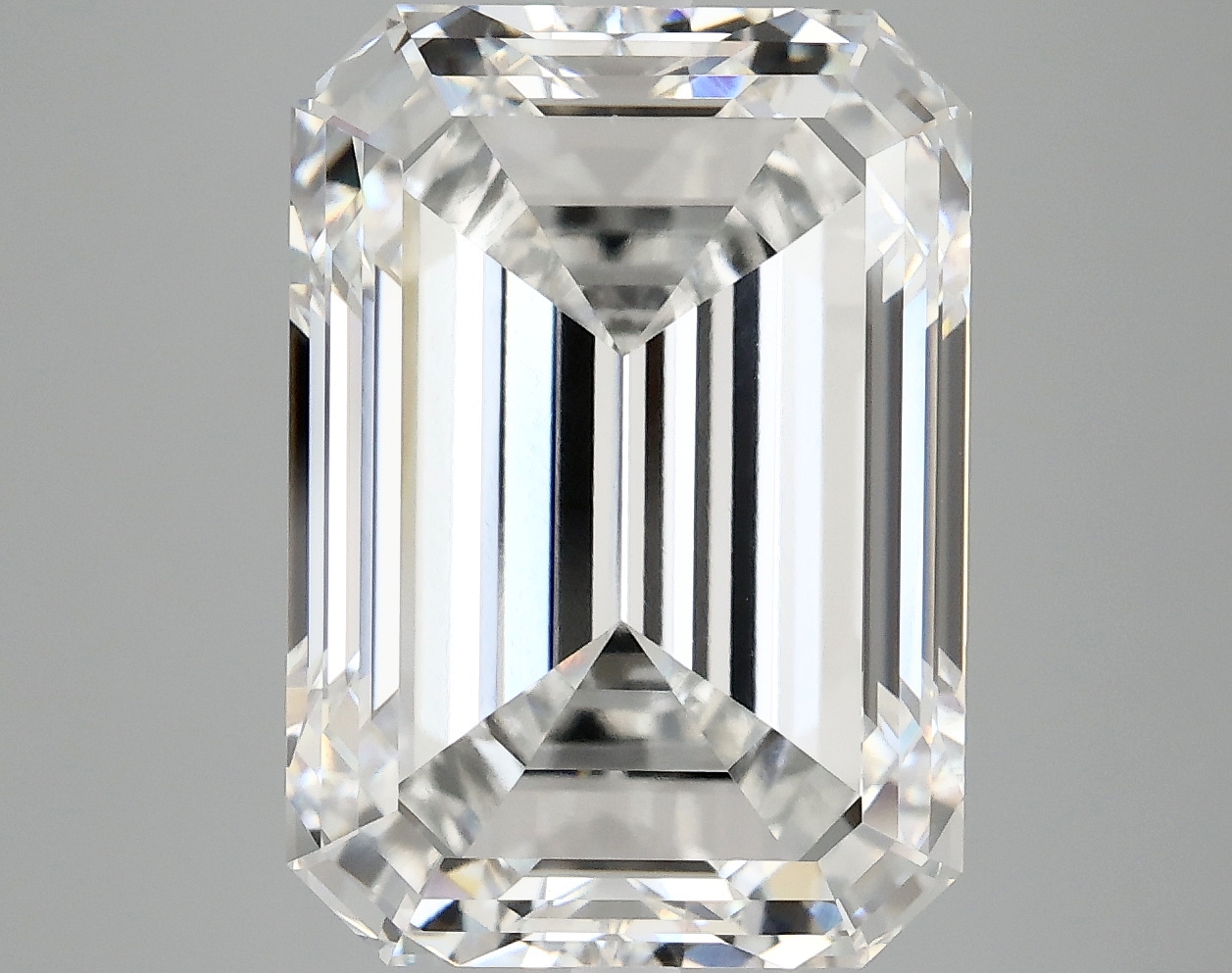 9.01 CT Emerald Diamond