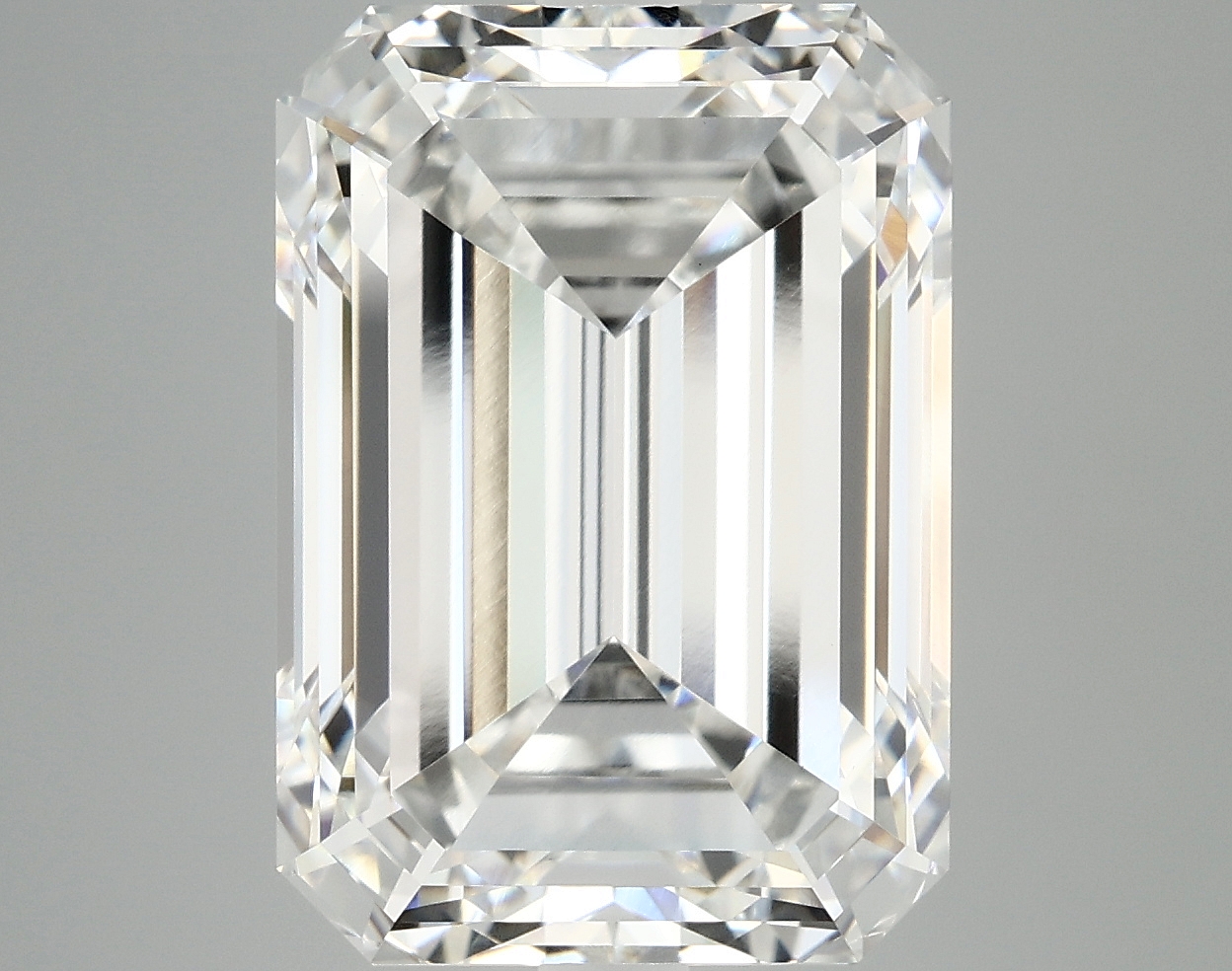 10.46 CT Emerald Diamond