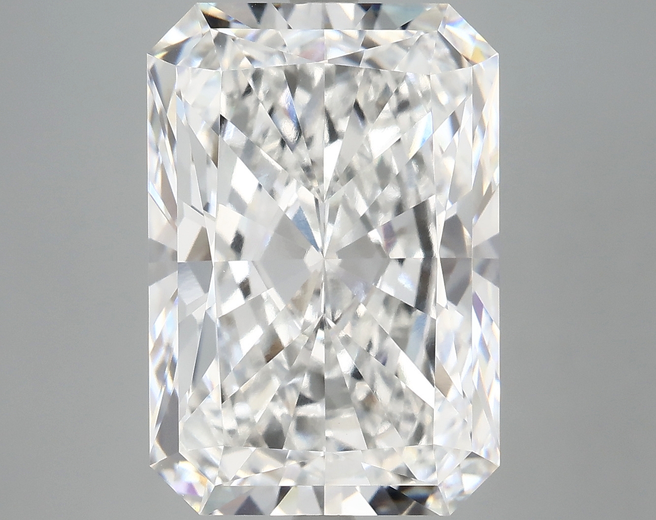 10.07 CT Radiant Diamond