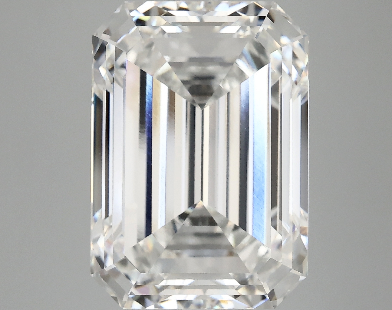 10.55 CT Emerald Diamond