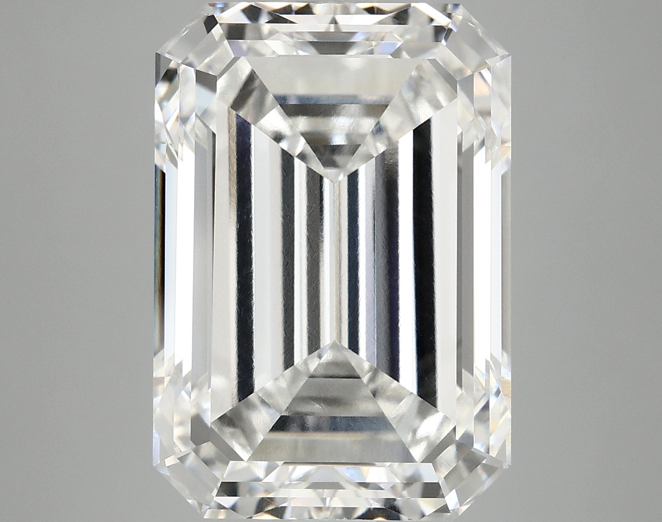 10.01 CT Emerald Diamond