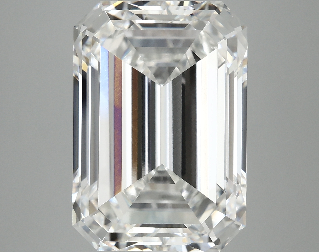 10.58 CT Emerald Diamond