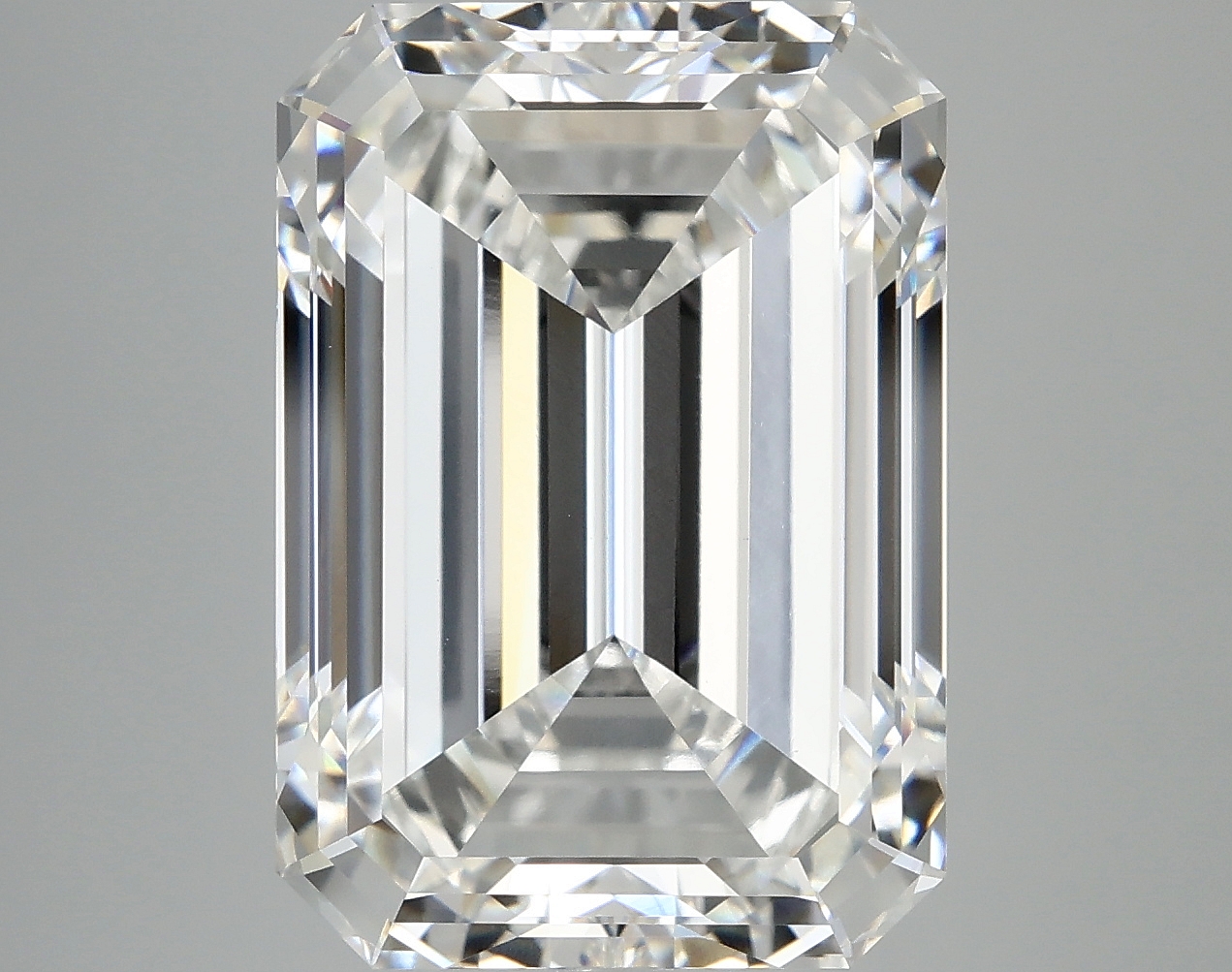 10.46 CT Emerald Diamond