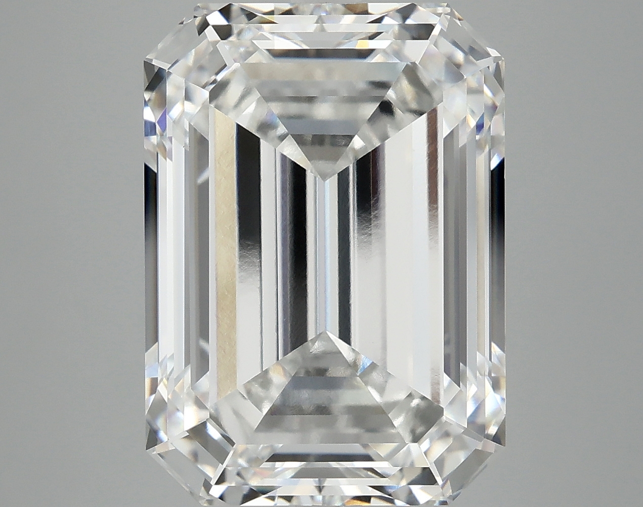 10.20 CT Emerald Diamond