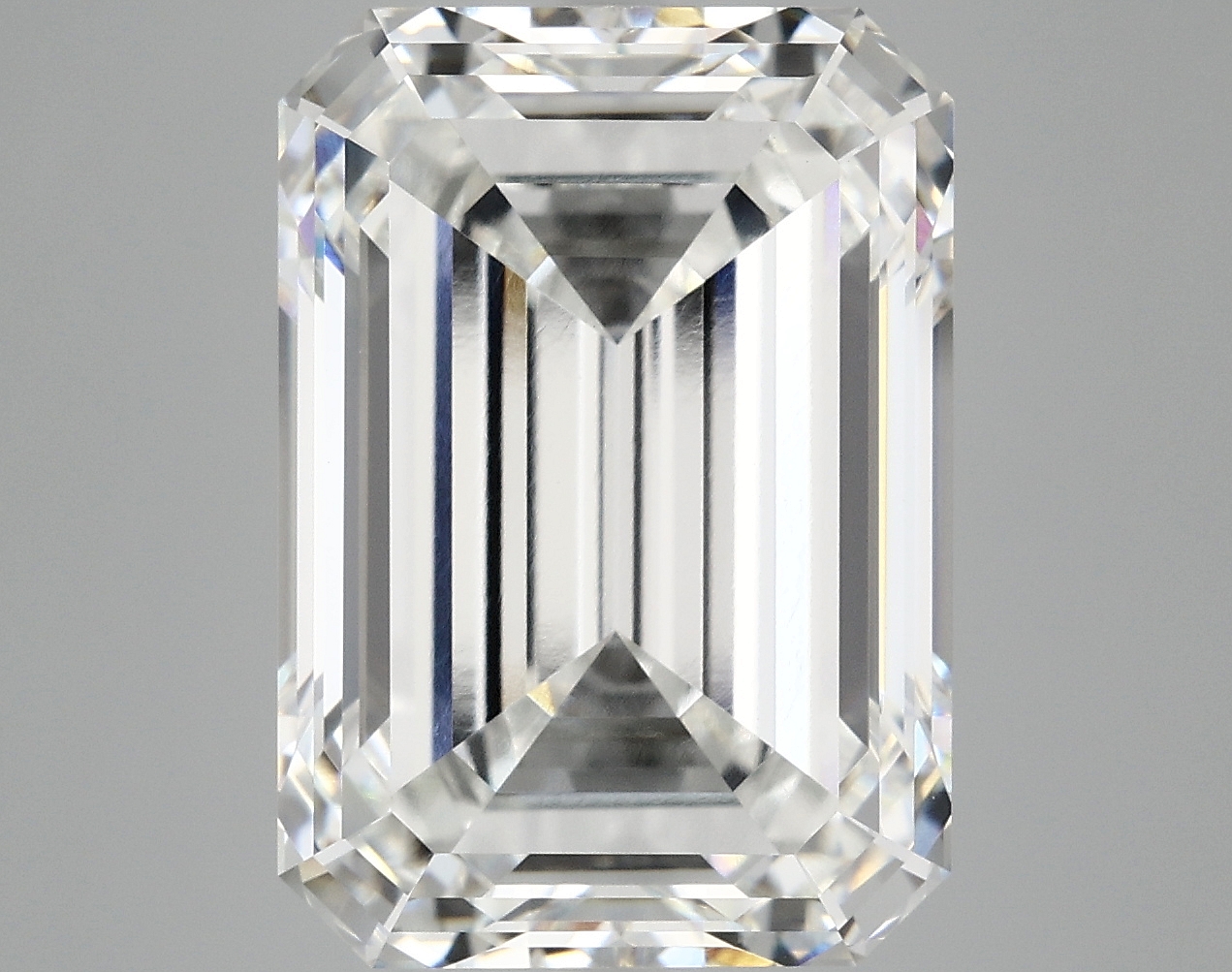 10.56 CT Emerald Diamond