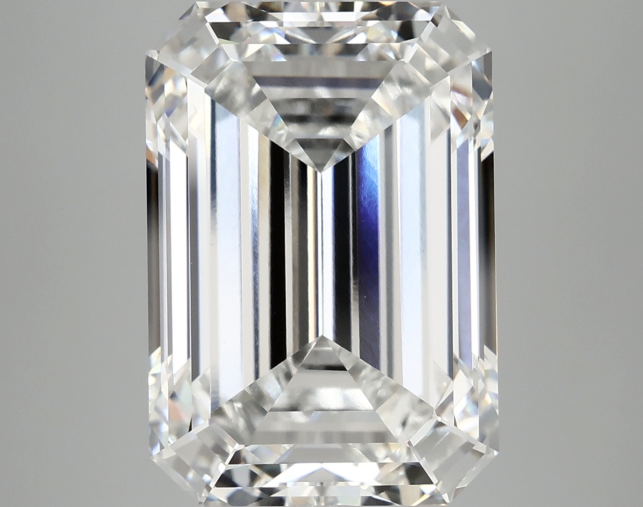 10.61 CT Emerald Diamond