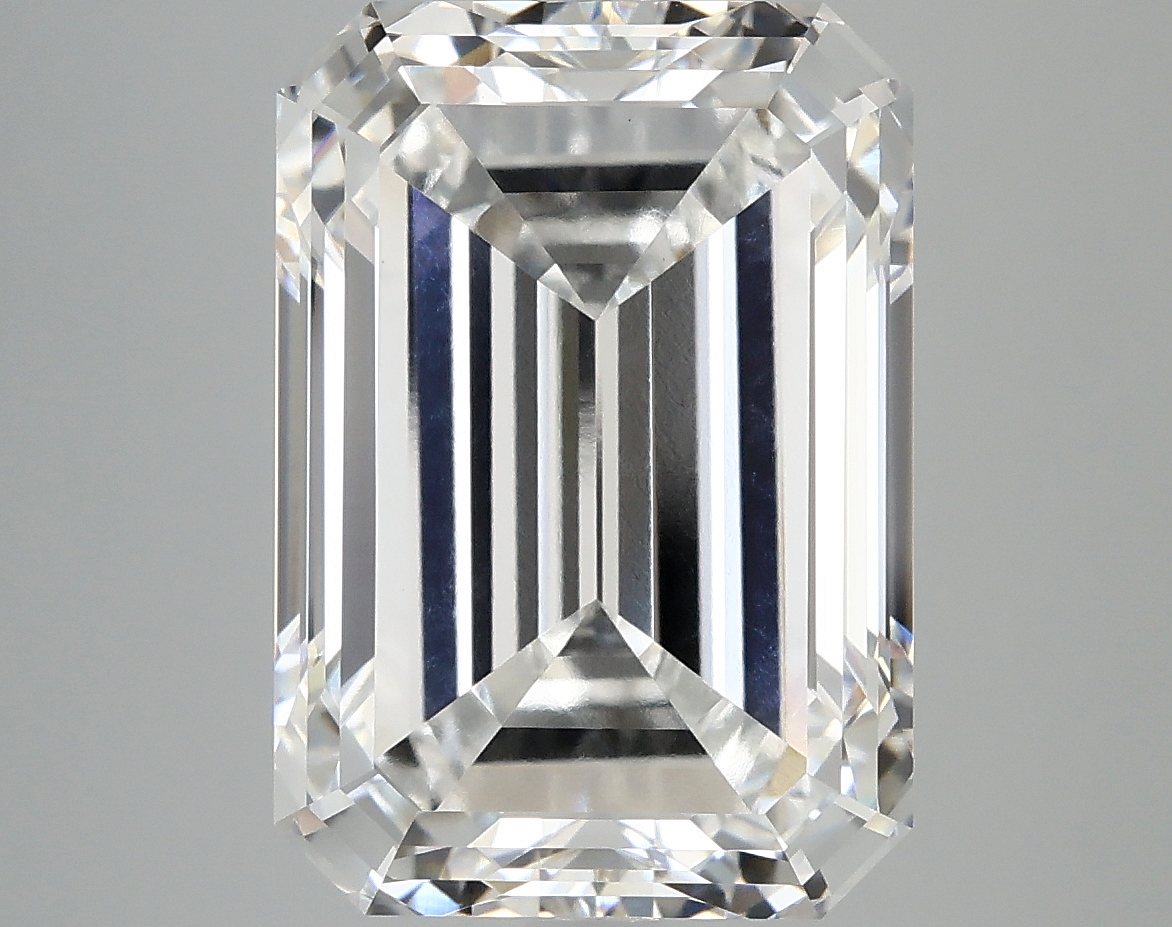 8.27 CT Emerald Diamond
