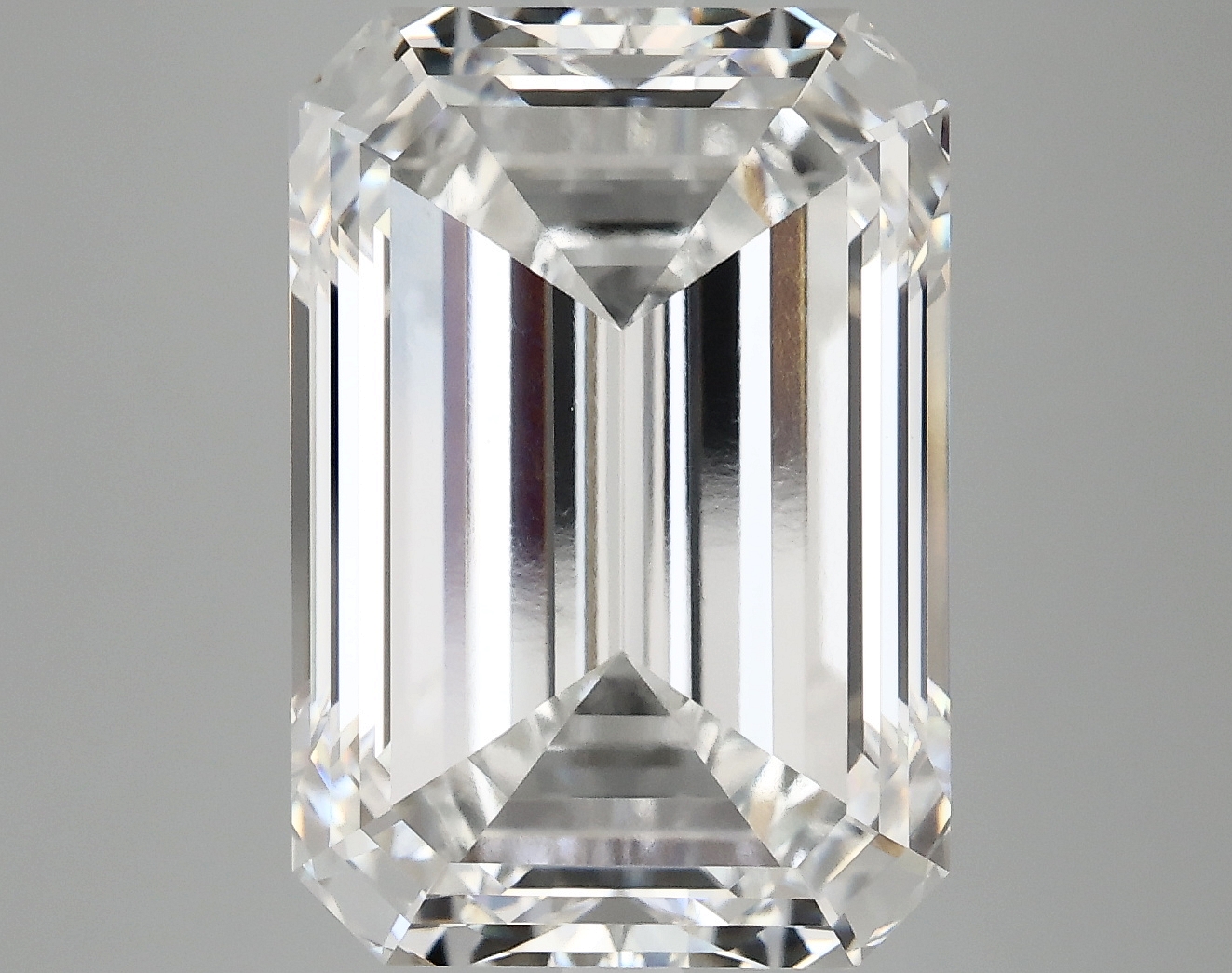 10.16 CT Emerald Diamond