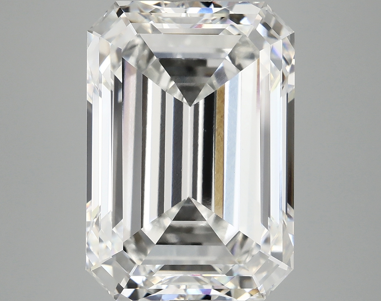 10.57 CT Emerald Diamond