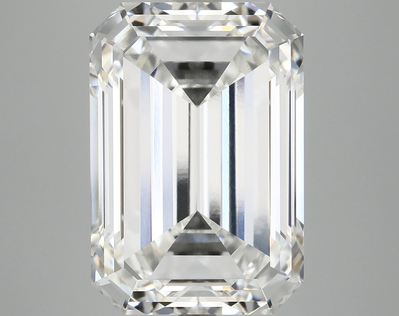 12.35 CT Emerald Diamond