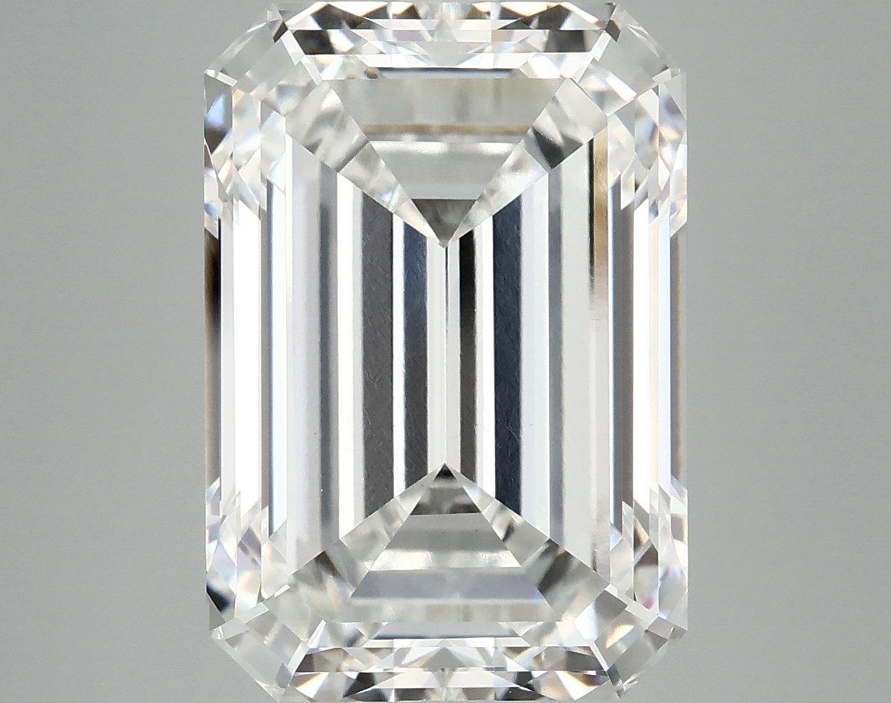 10.55 CT Emerald Diamond