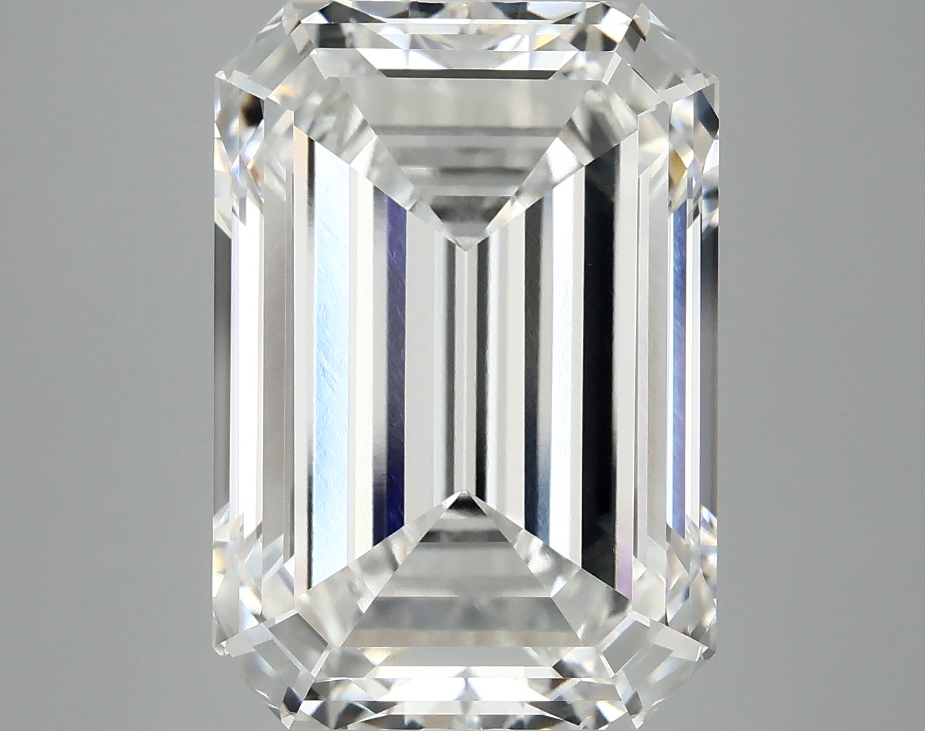 10.69 CT Emerald Diamond