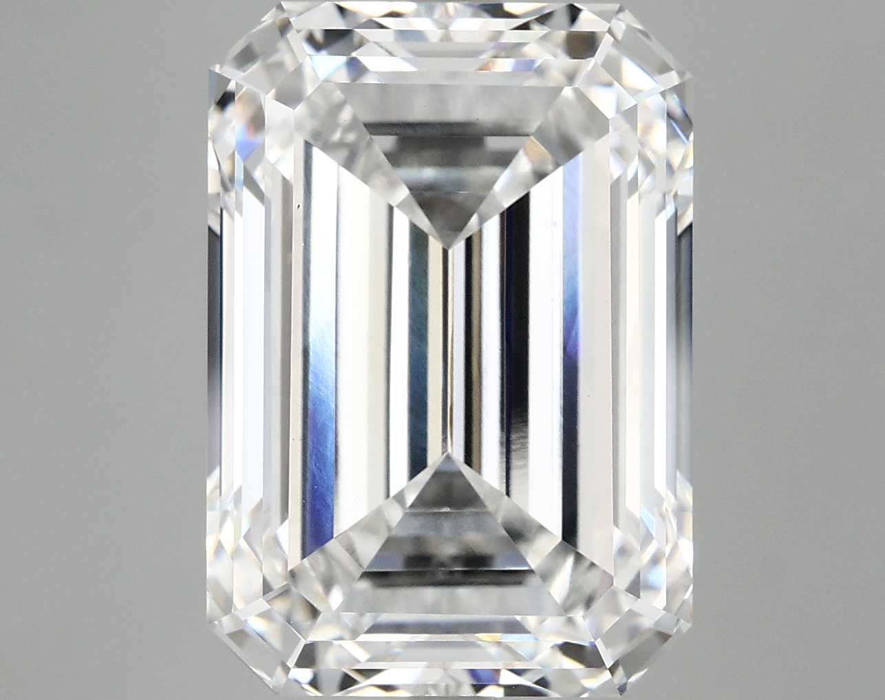 10.69 CT Emerald Diamond