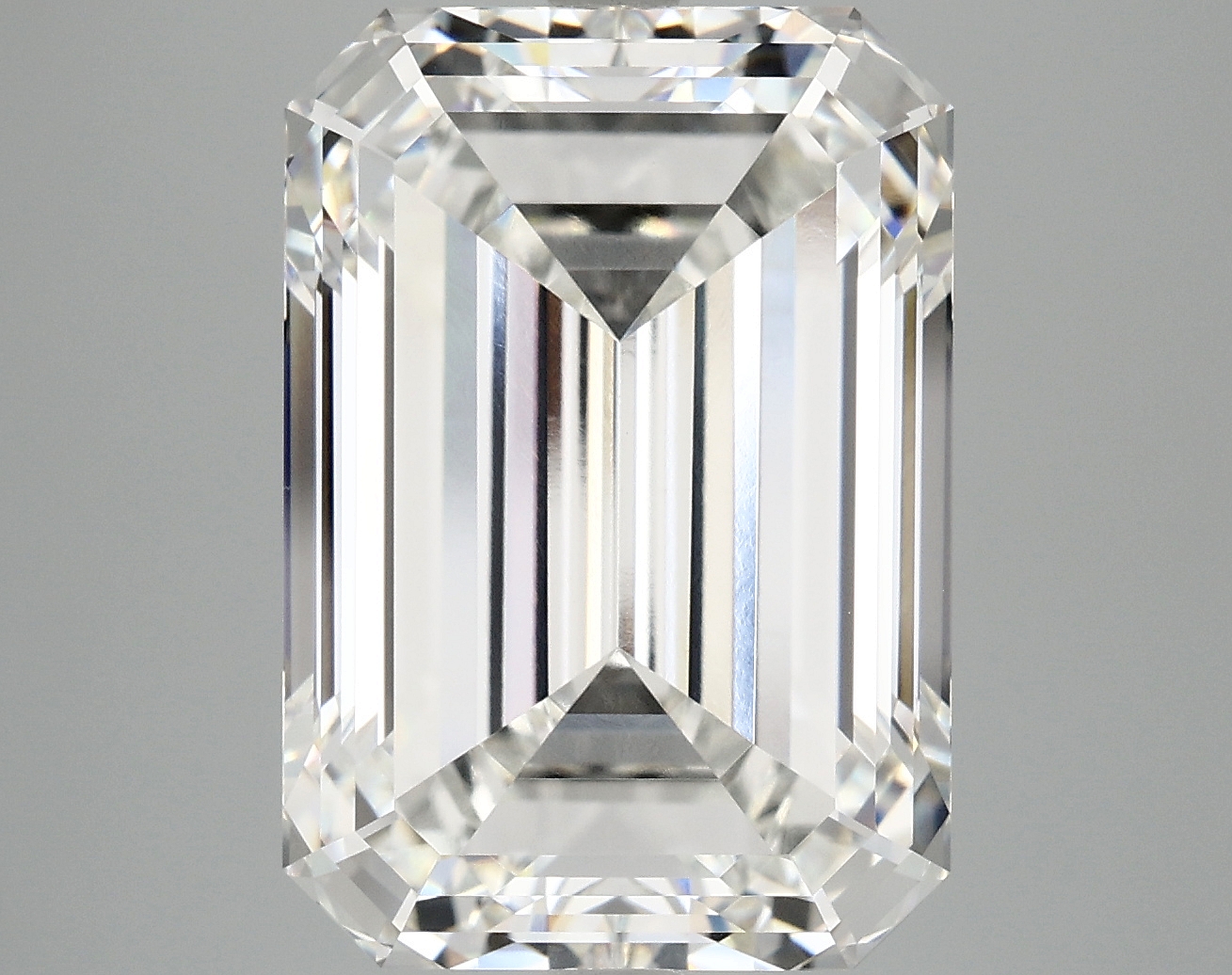 10.56 CT Emerald Diamond