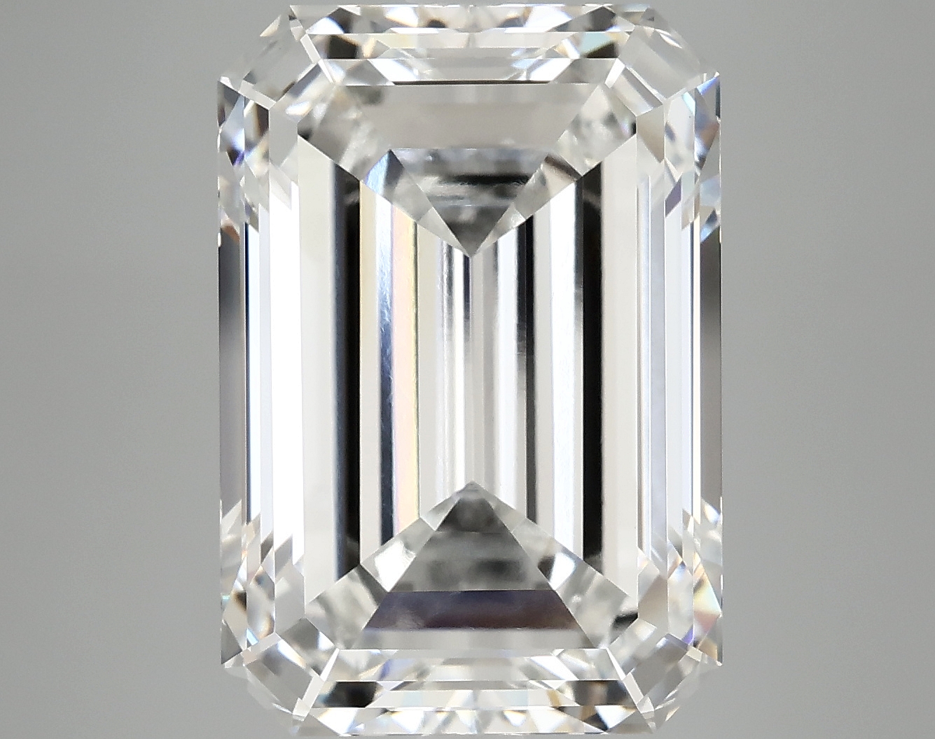 10.38 CT Emerald Diamond