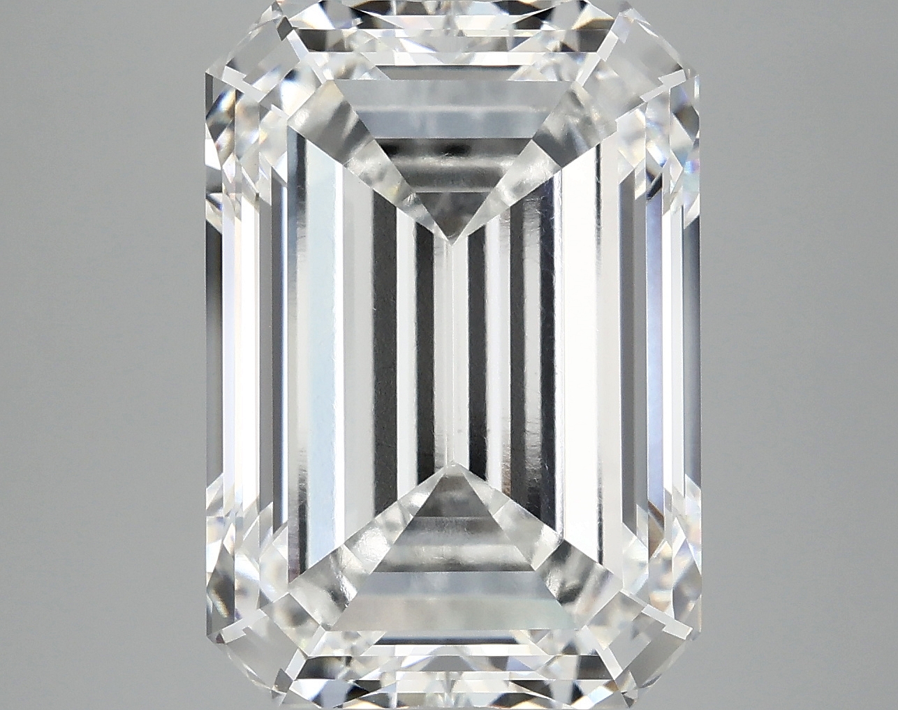 10.60 CT Emerald Diamond