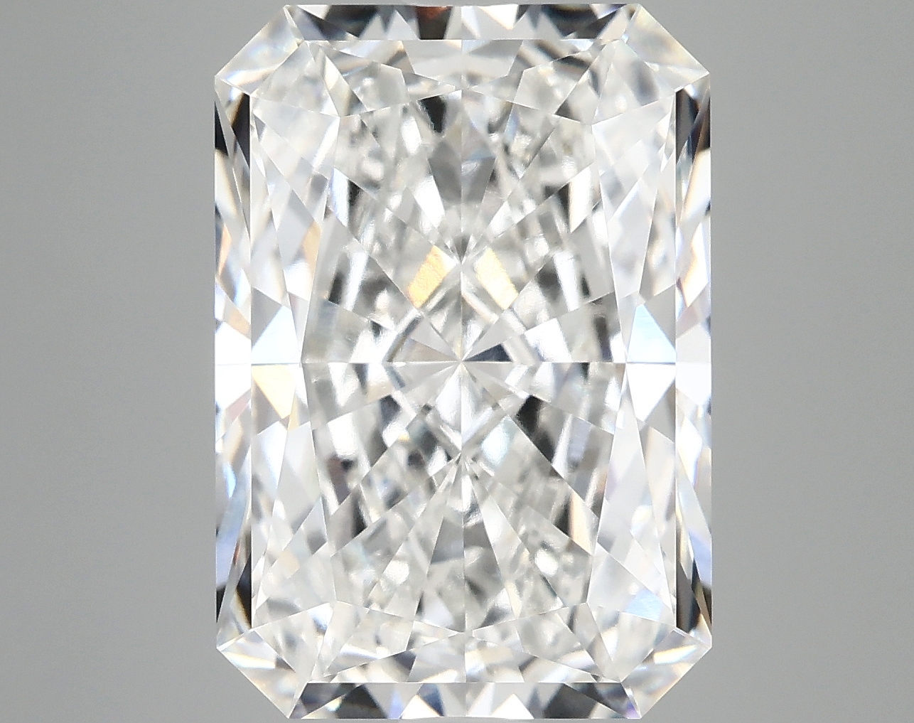 7.86 CT Radiant Diamond