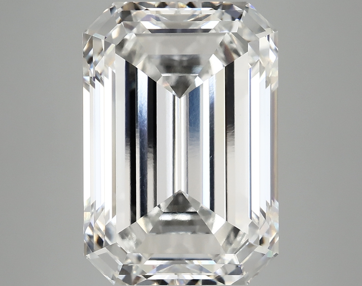 10.06 CT Emerald Diamond