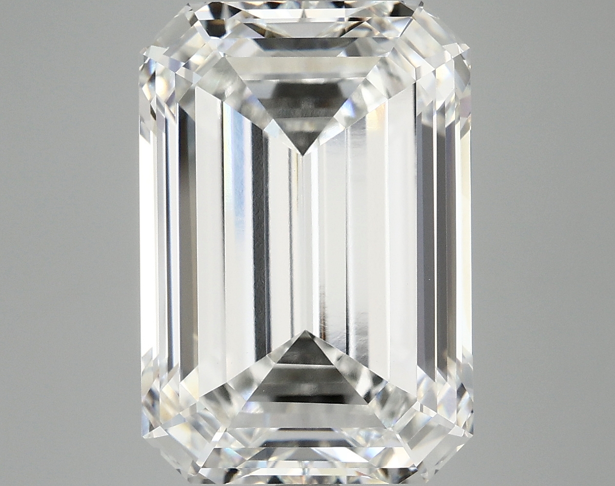 10.01 CT Emerald Diamond