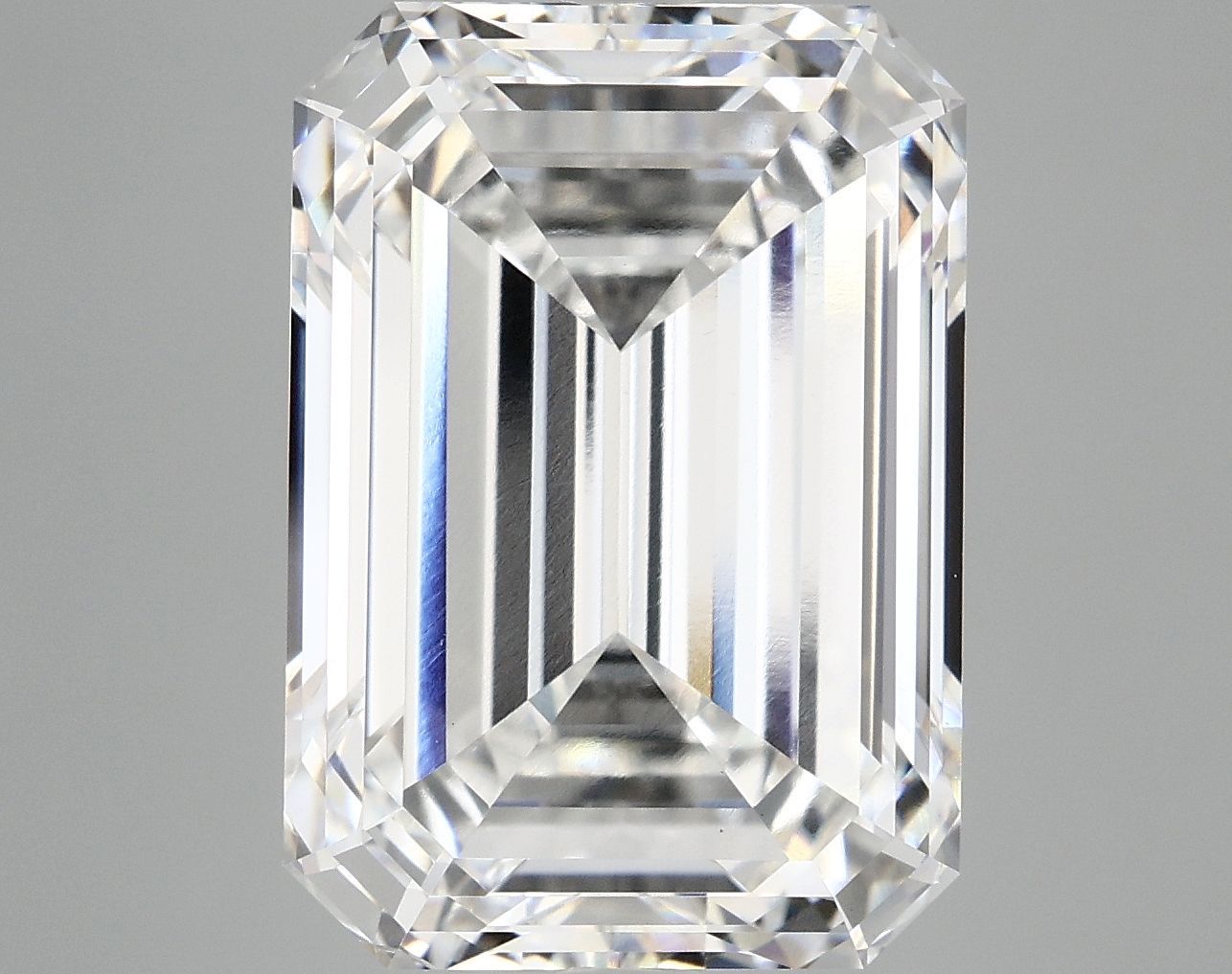 10.72 CT Emerald Diamond