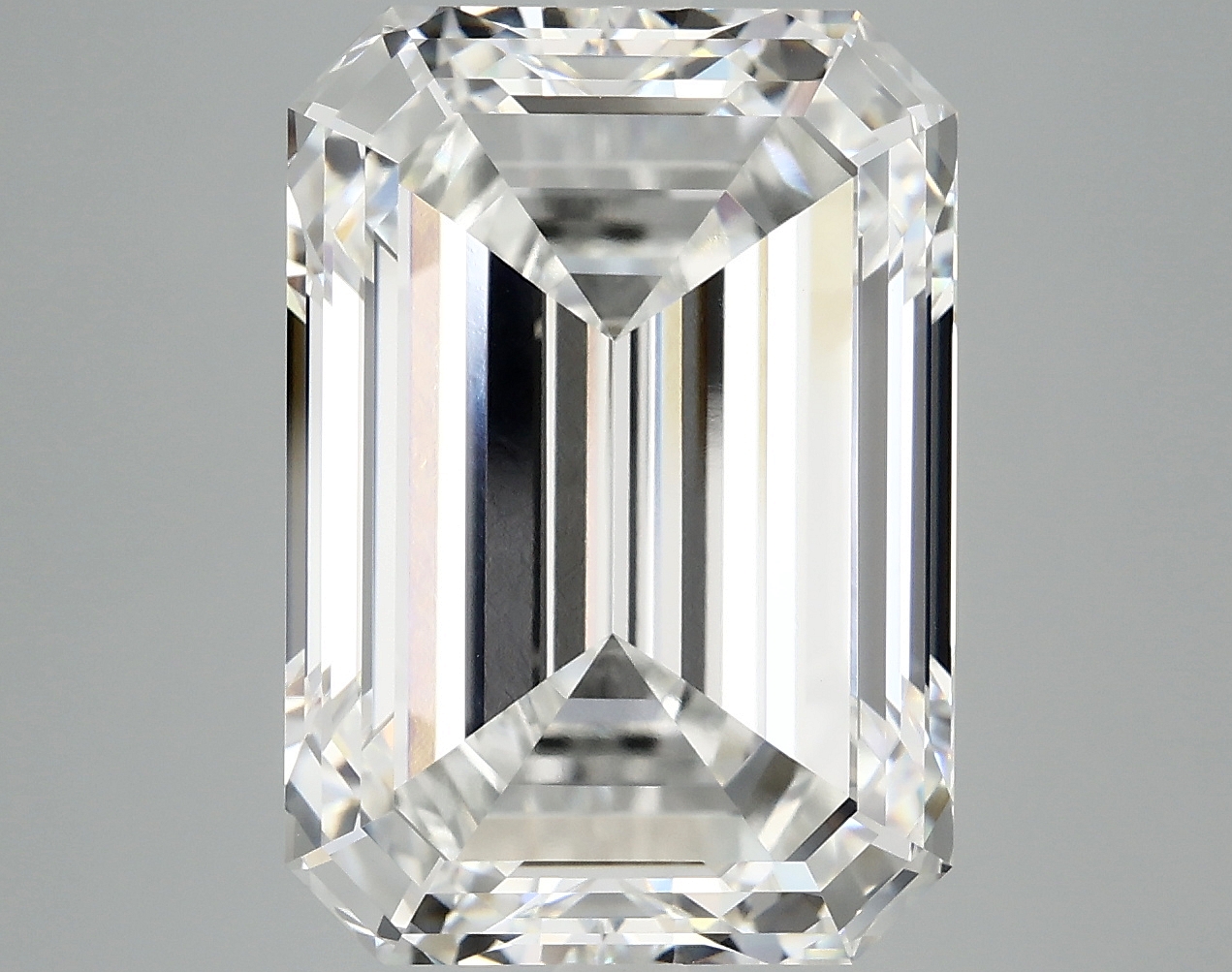 10.07 CT Emerald Diamond