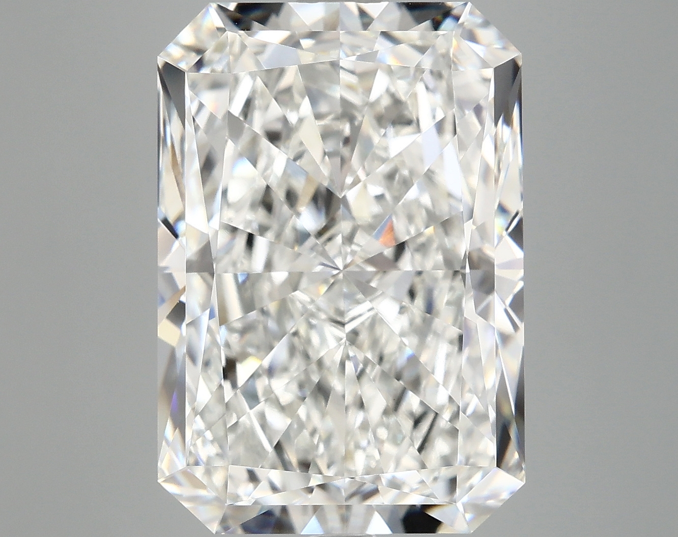 10.14 CT Radiant Diamond