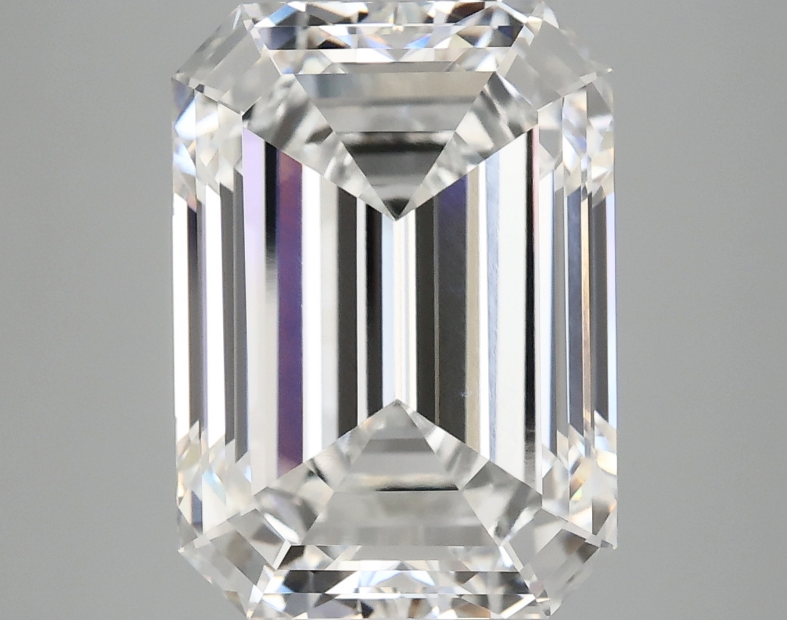 7.18 CT Emerald Diamond