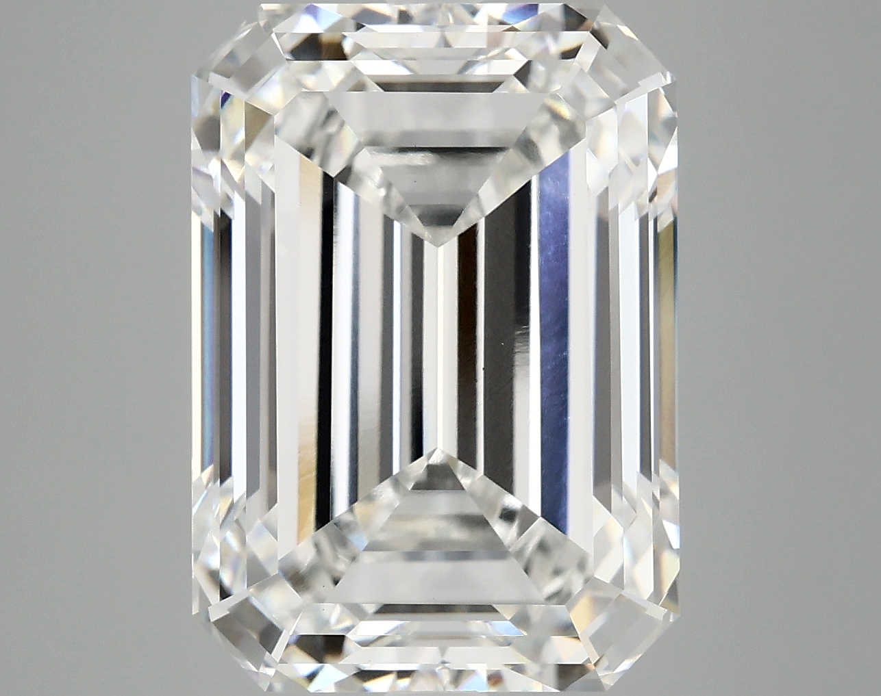 10.81 CT Emerald Diamond