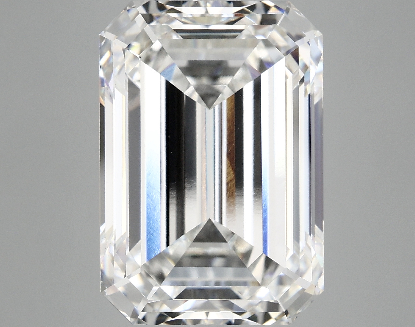 12.76 CT Emerald Diamond