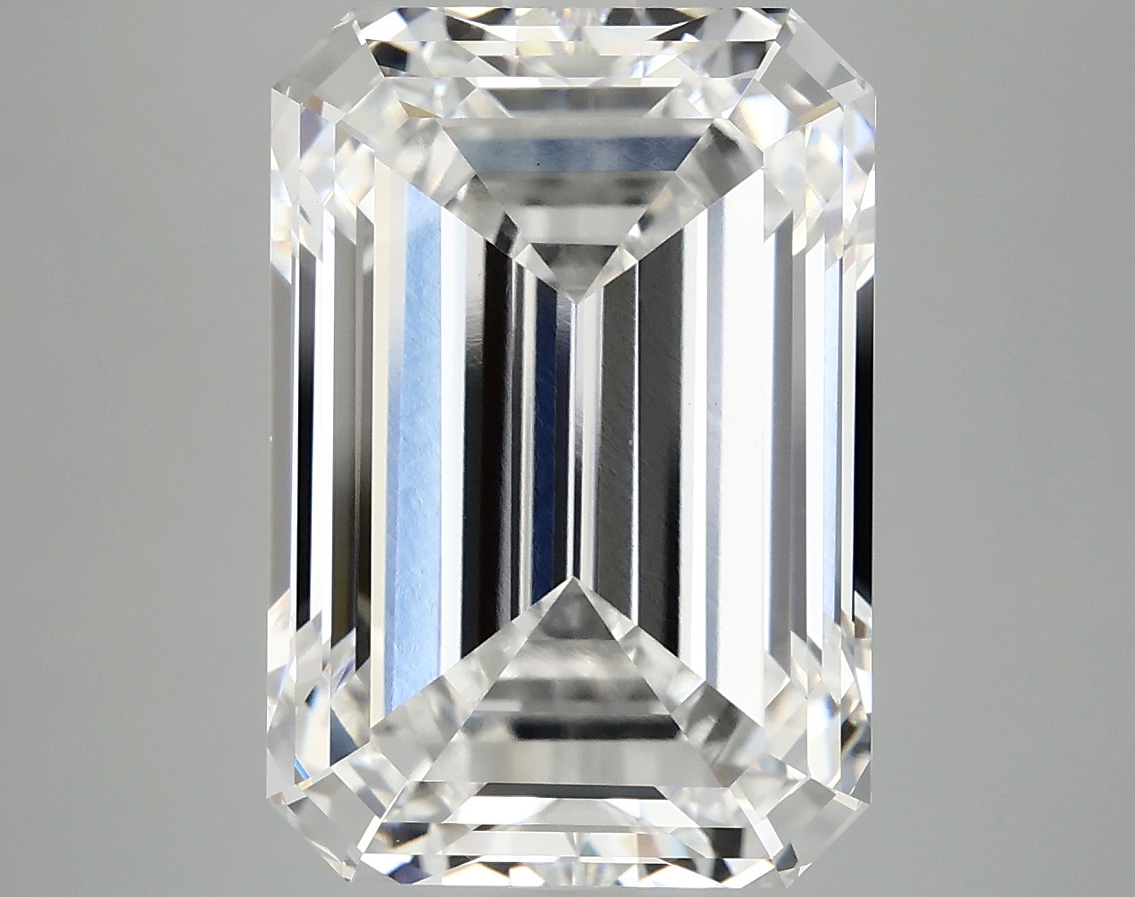 10.01 CT Emerald Diamond