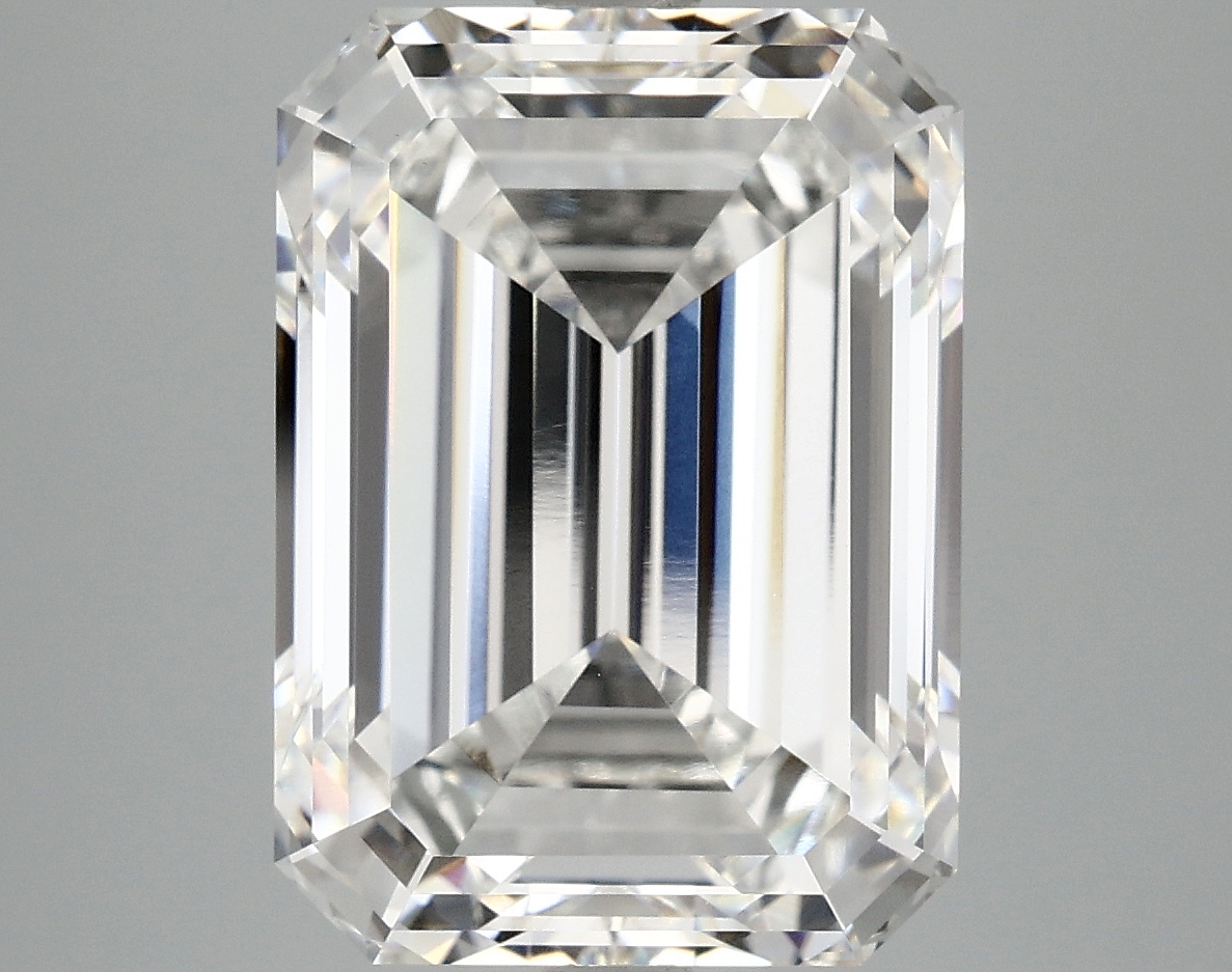 8.39 CT Emerald Diamond