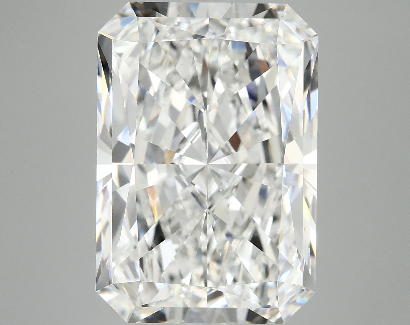 10.13 CT Radiant Diamond