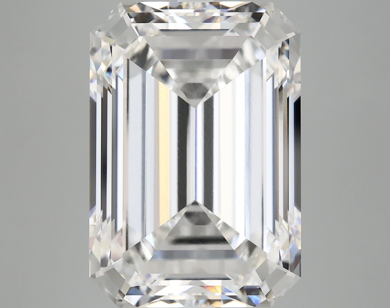 10.28 CT Emerald Diamond