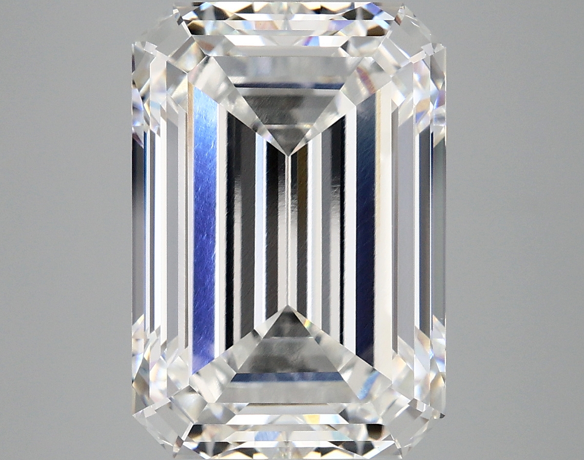 8.38 CT Emerald Diamond